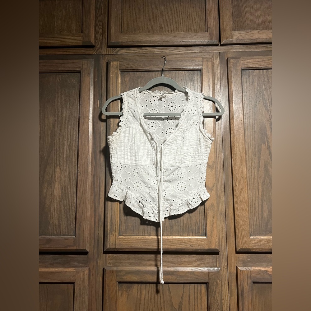River Island White Eyelet Cropped Lace Tank Top